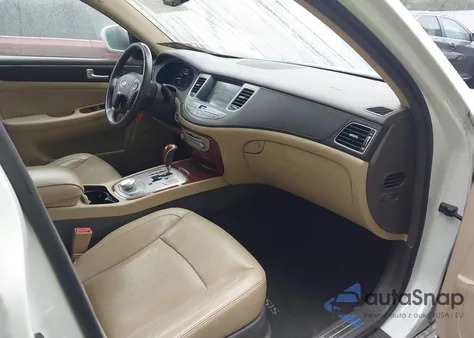 2013 Hyundai Genesis 3.8 z USA, uszkodzony, nr VIN KMHGC4DD1DU224852